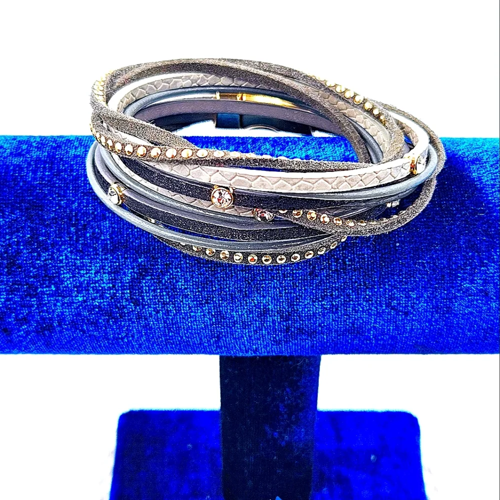 Saachi Leather Rhinestone Cuff - Picture 10 of 10